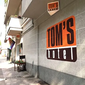 Tom's 3*, Berlin Germany